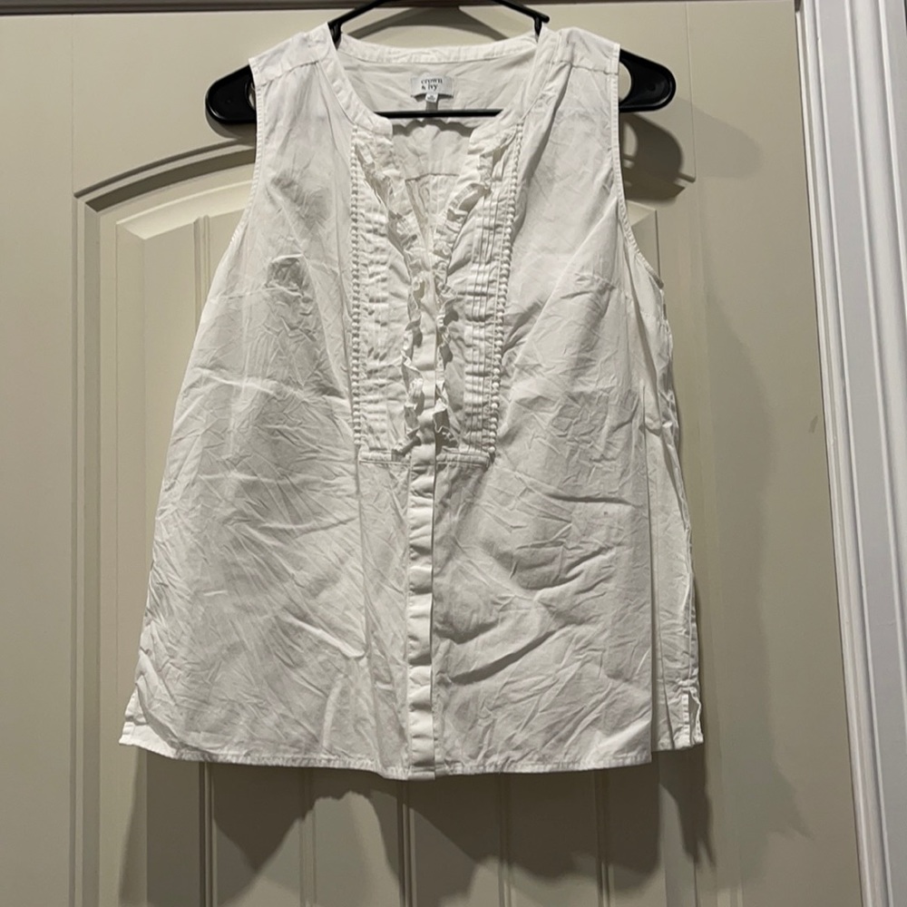 Crown & Ivy Top